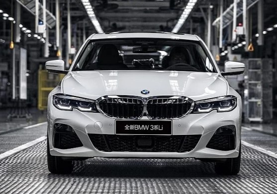 BMW 3 серии исполняется 50 лет, и она по-прежнему остается «идеальной машиной для вождения»