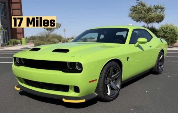 Мужчина совершил ограбление и купил новый Dodge Challenger Hellcat у дилера в Аризоне всего за 69 000 долларов
